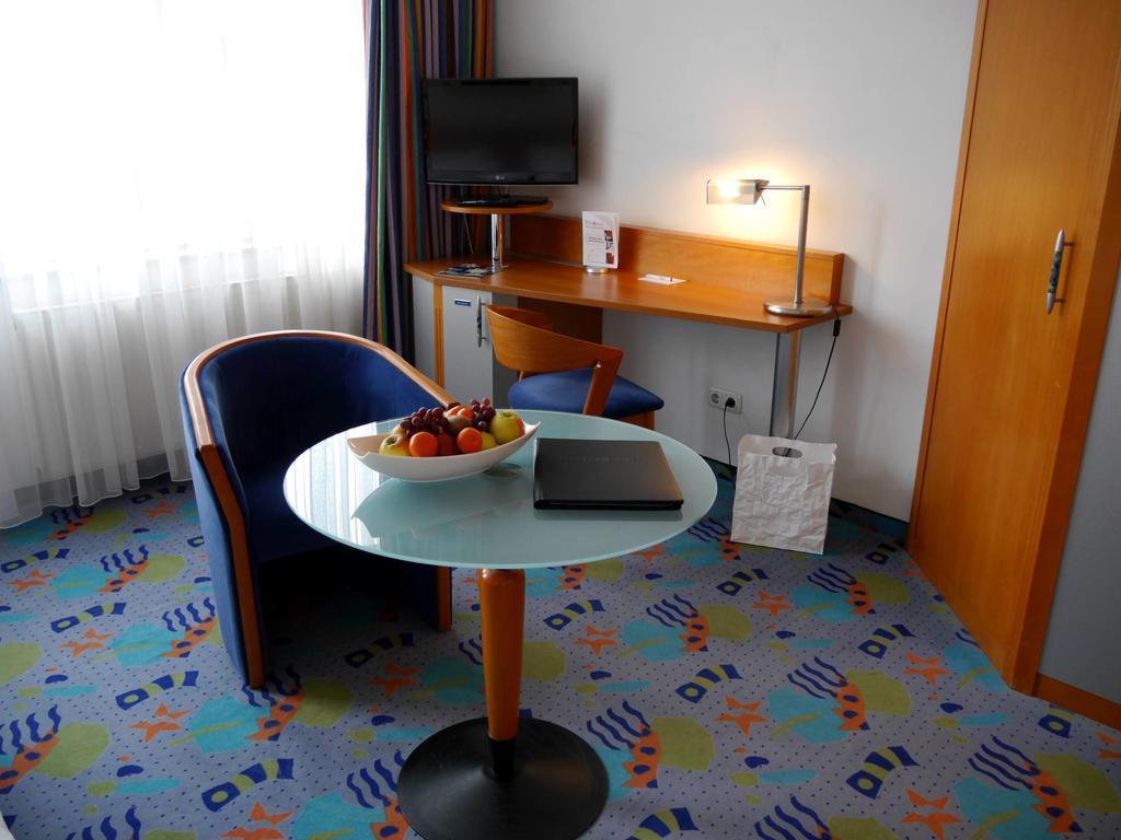 Business-Hotel Artes Хемниц Экстерьер фото