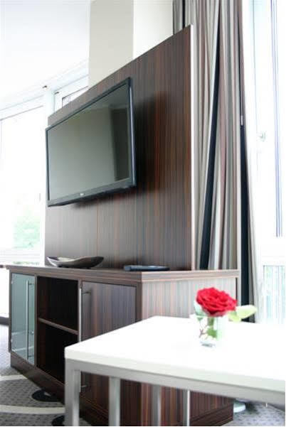 Business-Hotel Artes Хемниц Экстерьер фото