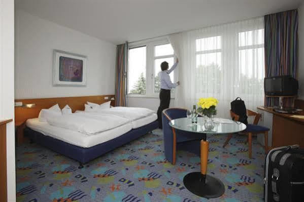 Business-Hotel Artes Хемниц Экстерьер фото